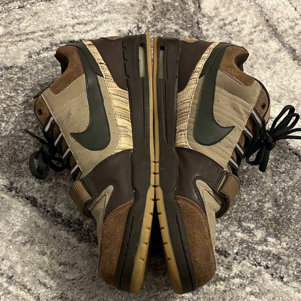 Nike 6.0 Air Heist in Brown and Olive Green - Picture 5 of 7